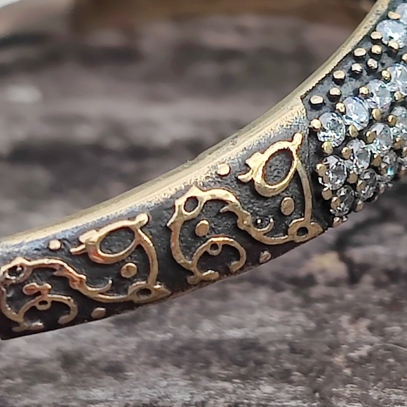 Sterling Silver Green Emerald And Ruby Bypass Hinged Bracelet - Picture 8 of 13